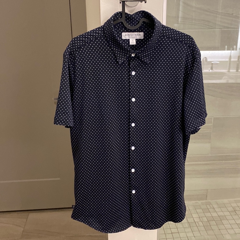 NWOT Mizzen + Main Spinnaker Medium Trim Fit Shirt